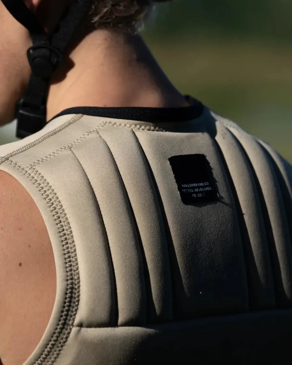 Follow Wake Comp Vests<Foow Tota en' Ipact Vet - and