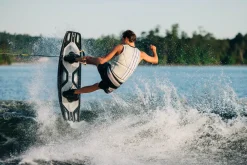 Liquid Force Wakeboards<2024 Unity Aero Wakeboard