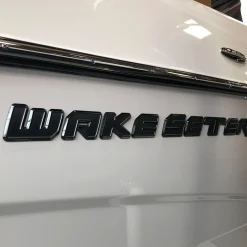Malibu Decals + Emblems<Wakesetter Hull Decal, 32" (Chrome) 2017-19
